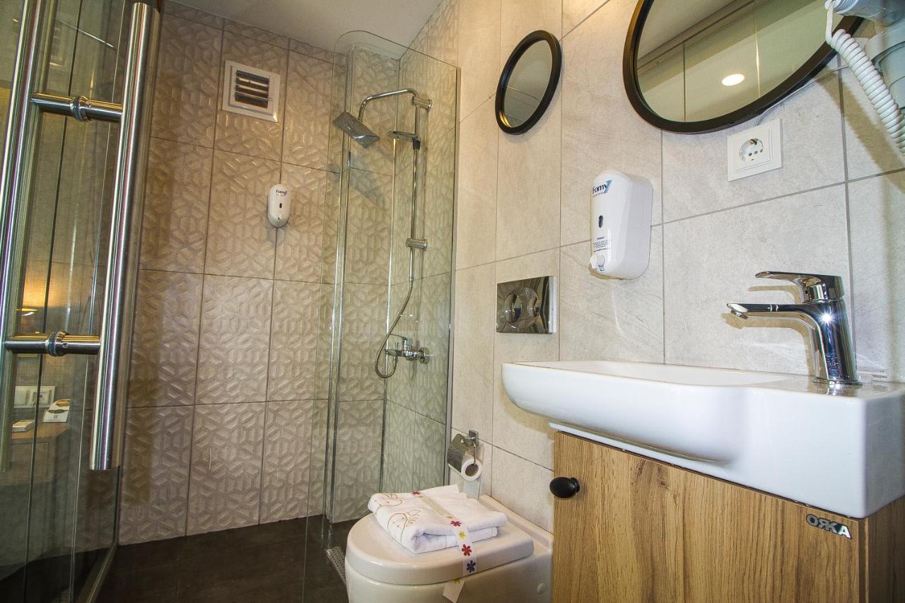 Nostalji Hotel Istanboel Buitenkant foto