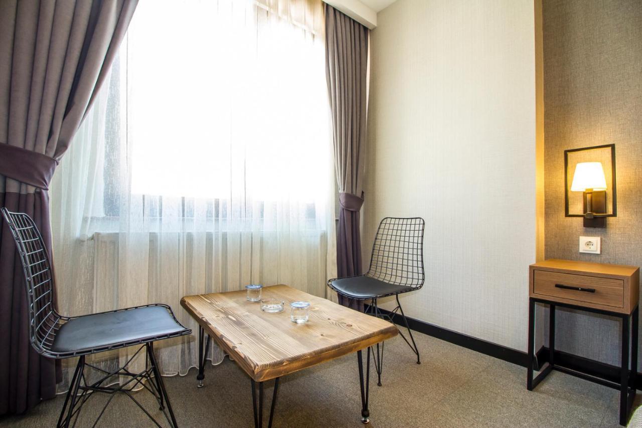 Nostalji Hotel Istanboel Buitenkant foto